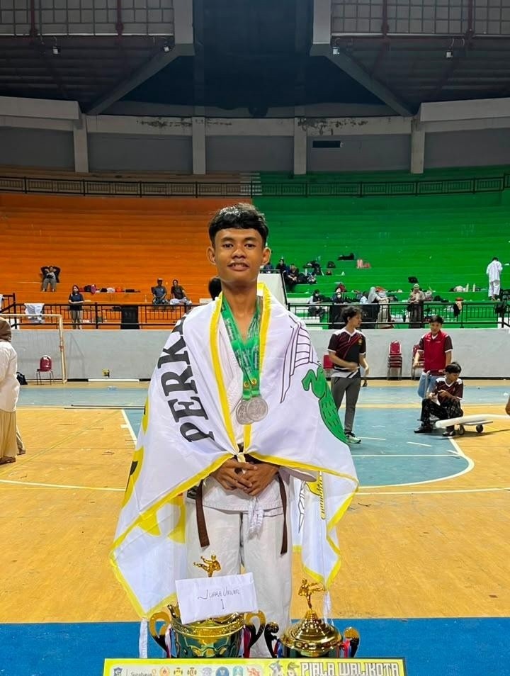 SISWA SMK KETINTANG SURABAYA RAIH DUA MEDALI PERAK DI PIALA WALIKOTA 2026(1)
